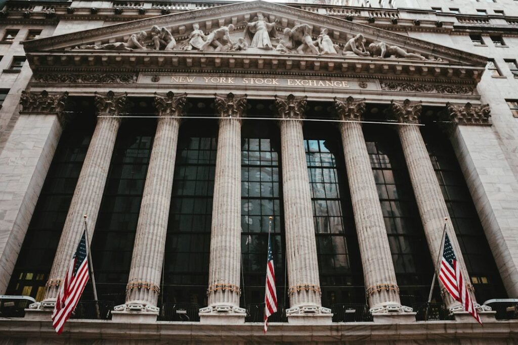 Illustrative bank building, not a picture of Silicon Valley Bank