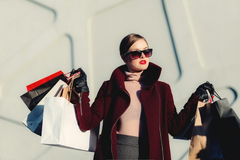 Illustrative retail shopping image for lifestyle spending